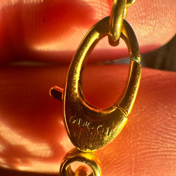 Gucci Gold Lion Pendant Necklace - Picture 2 of 4